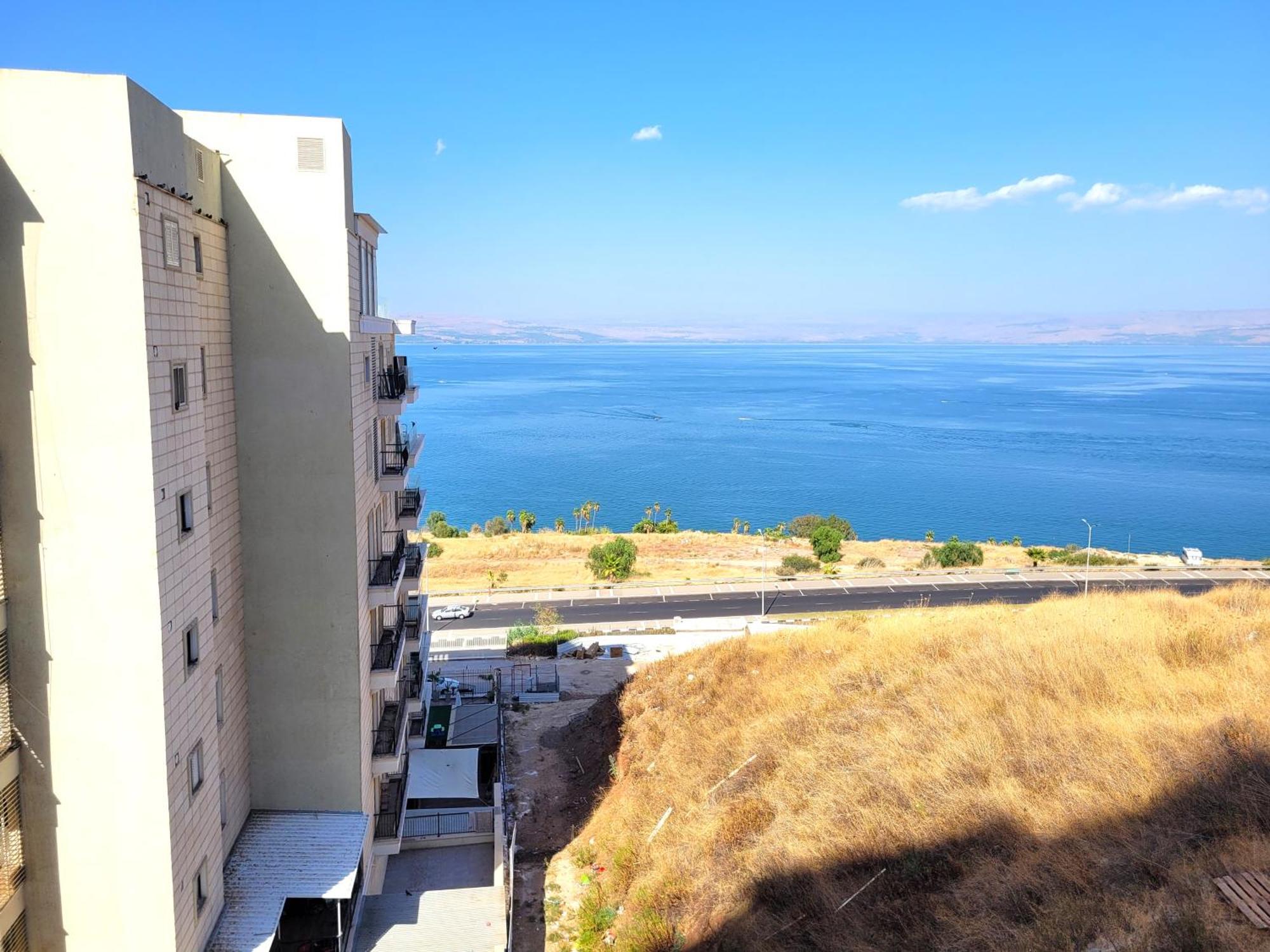 Yalarent Europe Apartments- Luxury Big Apartmens With Lake View Tiberias Exterior photo